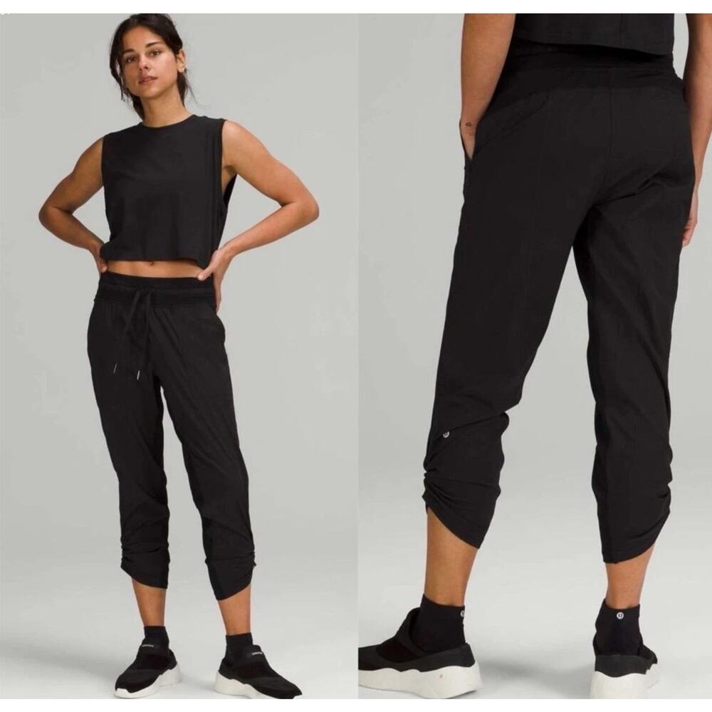 Lululemon Dance Studio Mid-Rise Crop 25" Black W6CDQS Size 4
